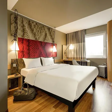 ホテル Ibis Muenchen Messe 3*