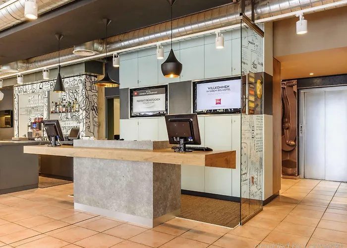 Ibis Muenchen Messe 3* フェルトキルヘン