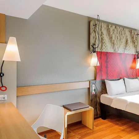 מלון Ibis Muenchen Messe פלדקירכן