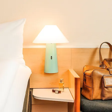 Hotell Ibis Muenchen Messe 3*
