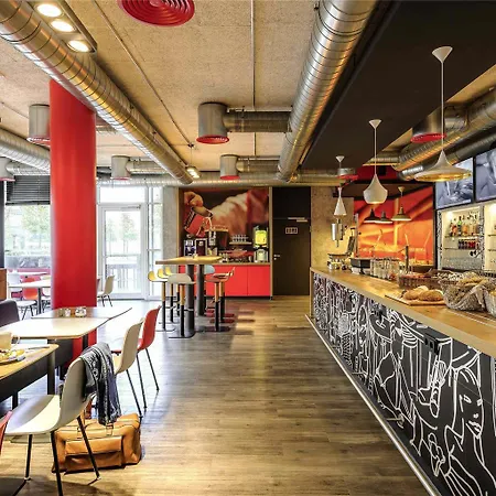 Ibis Muenchen Messe ホテル 3*