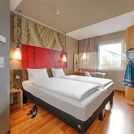 فندق Ibis Muenchen Messe فيلدكيرخن