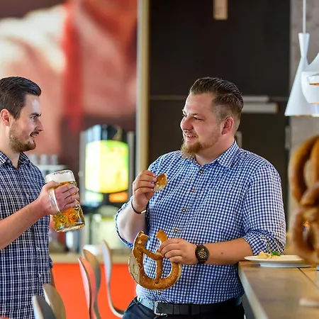 Ibis Muenchen Messe מלון פלדקירכן