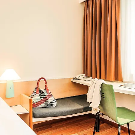 Ibis München Messe 3*